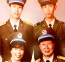 1967年4月24日，越南北部，美军50架舰载机对军事目标和交通线展开猛烈空袭。