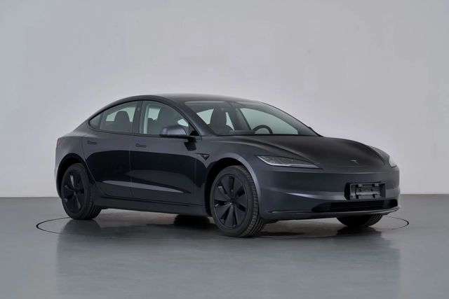 你愿意为长续航版本买单吗？
特斯拉Model 3长续航后驱版CLTC续航高达83