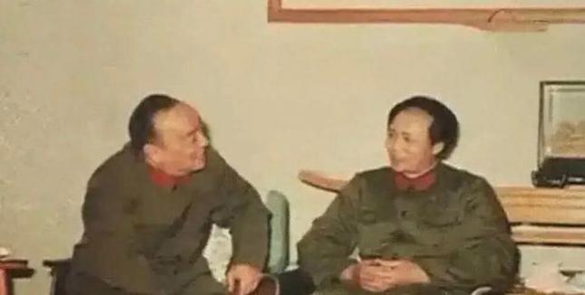 80年代杨尚昆接见古月，刚见面就批他：毛主席可不是你这个样子哦
1983年的那个