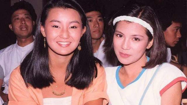 私生女到全民女神俏黄蓉26岁香消玉殒的翁美她的一生比剧情更坎坷