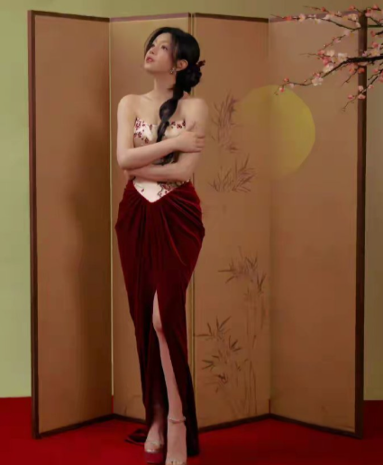 陈妍希今日营业图，身材超级棒，气质绝了 ​​​