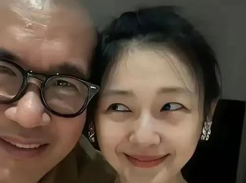 大s嫁卤蛋图什么？难道就是图圆梦吗？园一个当年没有达成的心愿？


这么看