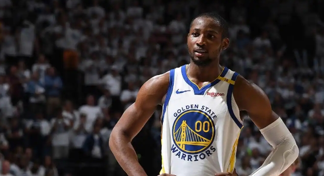 siegel：勇士希望库明加签一份大约2000万美元的短合同，这样可以将他交易出