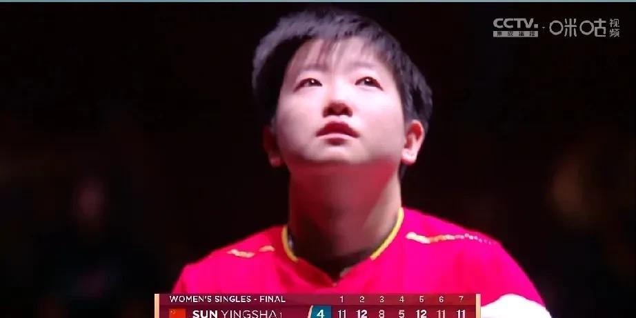 莎莎4比3获胜后
再也难掩热泪
一反以前的淡定
莎莎倒地那一刻
相信现场和屏幕前