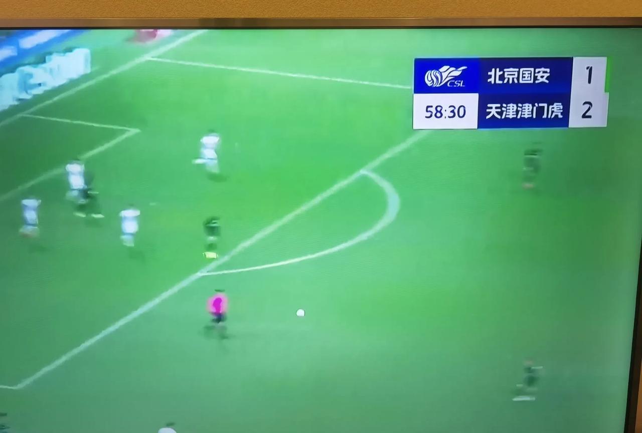 国安队最近有点疲软，主场1：2落后天津津门虎，得势不得分！反观天津津门虎，仅有三