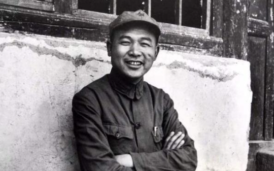 缺席解放战争，为何徐海东还能授大将？毛主席：他对革命有大功