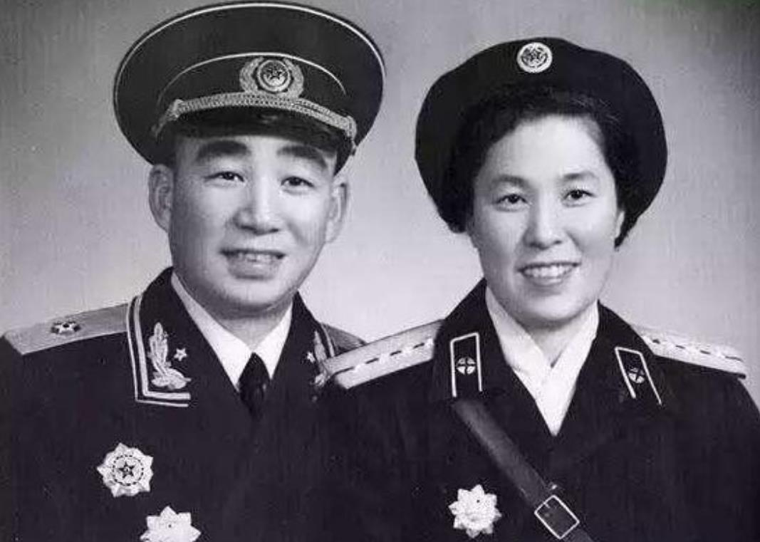 1956年，开国少将带着妻子回到阔别了22年的家乡。只是他没想到的是，自己从前的