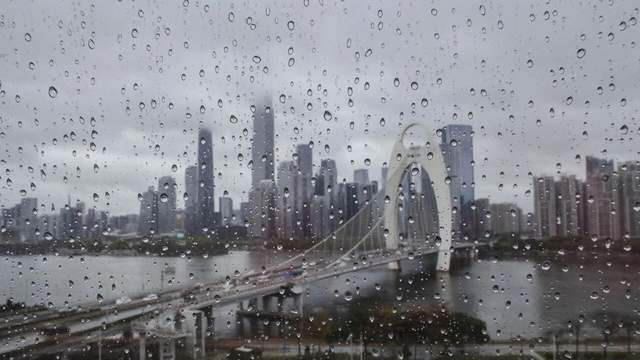 天气转折：未来几天广东有雨降温，请注意添衣带伞