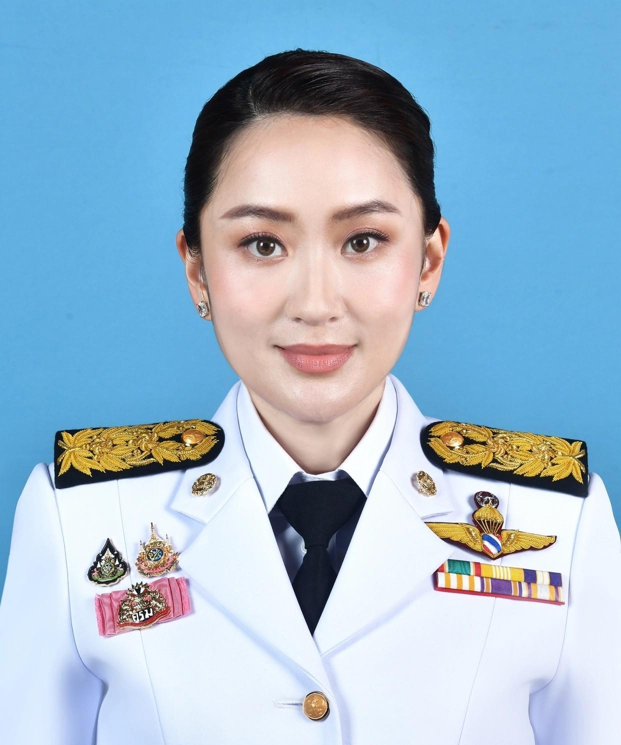 泰国副总理普坦代理总理，佩通坦宣誓就任泰国文化部长
当地时间7月3日下午，泰国官