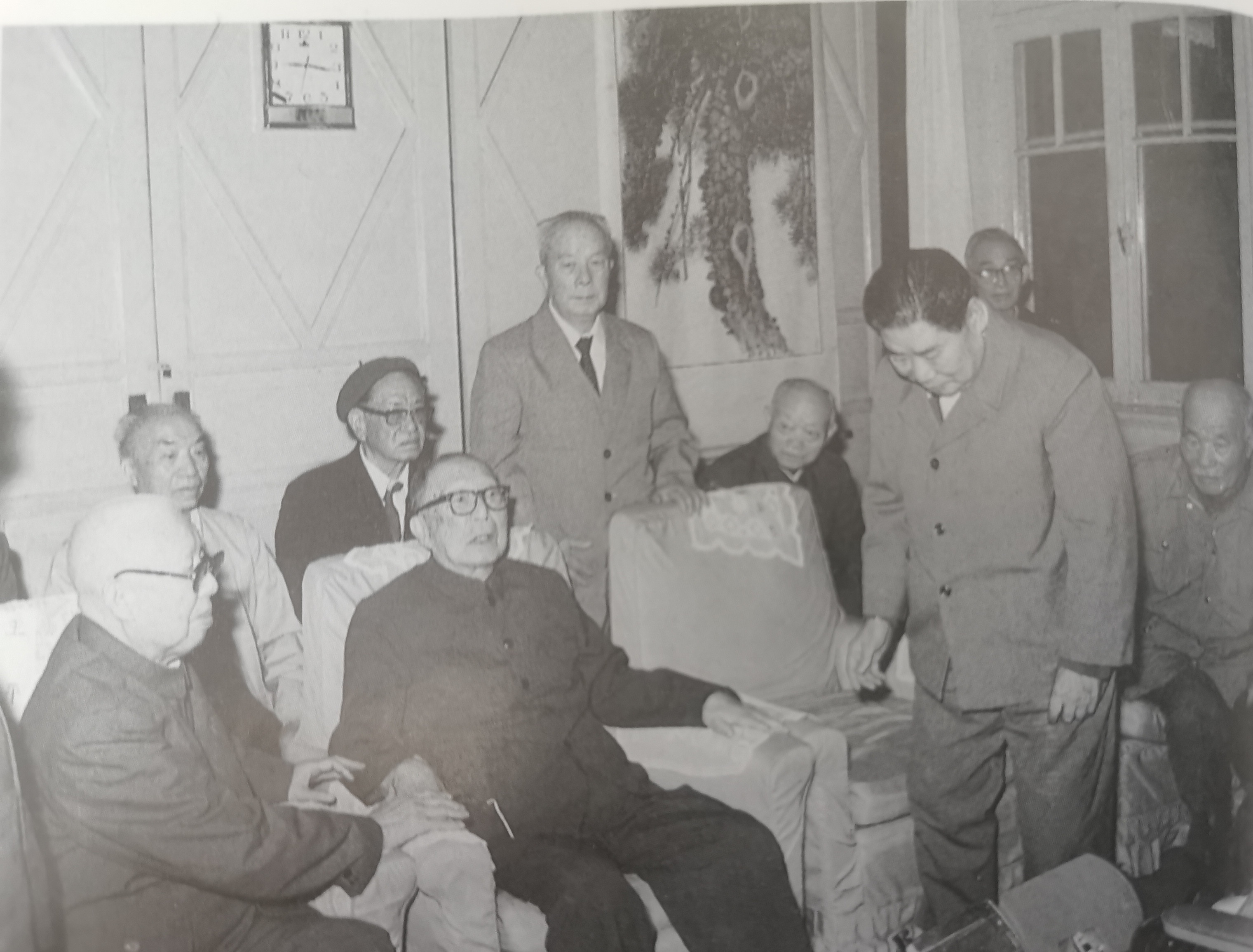 1991年，红一方面军战史编委会的同志们去看望聂帅。当时，红一方面军的元老中，就