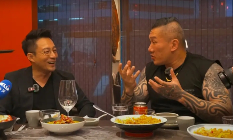 馆长访问上海像刘姥姥逛大观园？
网红馆长陈之汉访陆之旅掀起旋风，12日晚间与已故