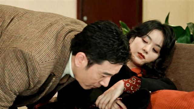 娶过郝蕾、负了殷桃，长得坑坑洼洼却让女神接连沦陷，他凭什么？