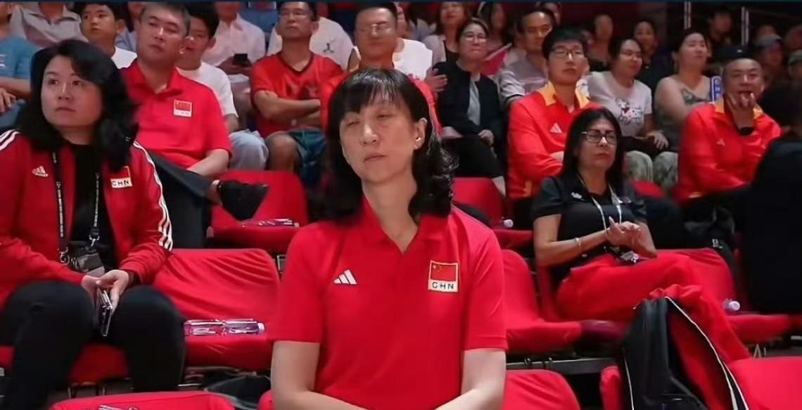 赵勇教练就是轻敌了啊，以为墨西哥女排好打一些，就让还没恢复好的李盈莹首发了！赛后