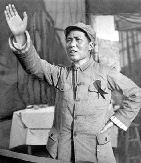 1953年，毛主席大怒：“这是奴才时期才会有的思想，怎么现在还会有这样的人？”说