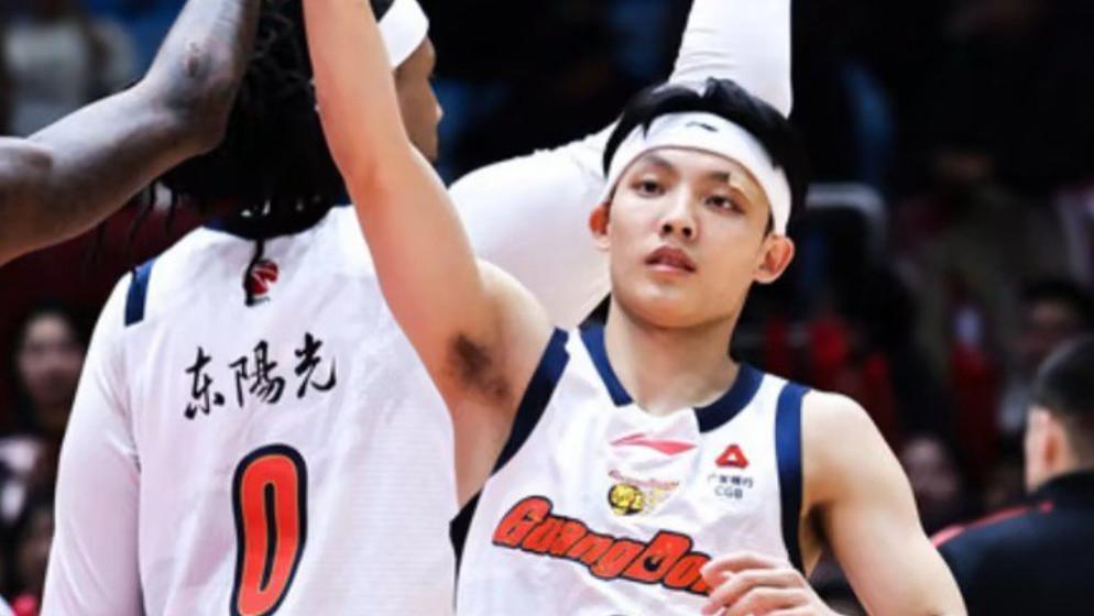 广东101-98险胜浙江，徐杰复出力挽狂澜，杜锋醒悟启用两奇兵