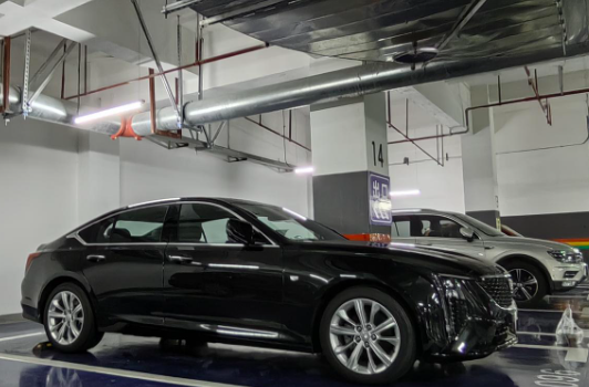 24ct5pro，1500km用后感受
1.外观。拉满，直接拉满。最开始喜欢尊贵