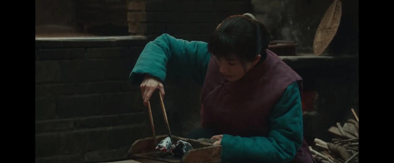 《生万物》
宁苏苏和费文圆房了，这件事压在她心里觉得很对不起宁绣绣。就来找了宁绣