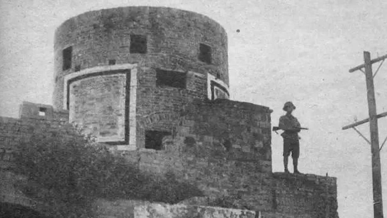 1943年夏，新四军淮海军分区3支队7团团长外出侦察，遭到了伪军的枪杀。战士们为