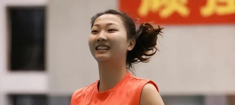 【我还以为，国家队会临时征调袁心玥呢】
王媛媛在这一届国家队位置上的摇摆，可以看