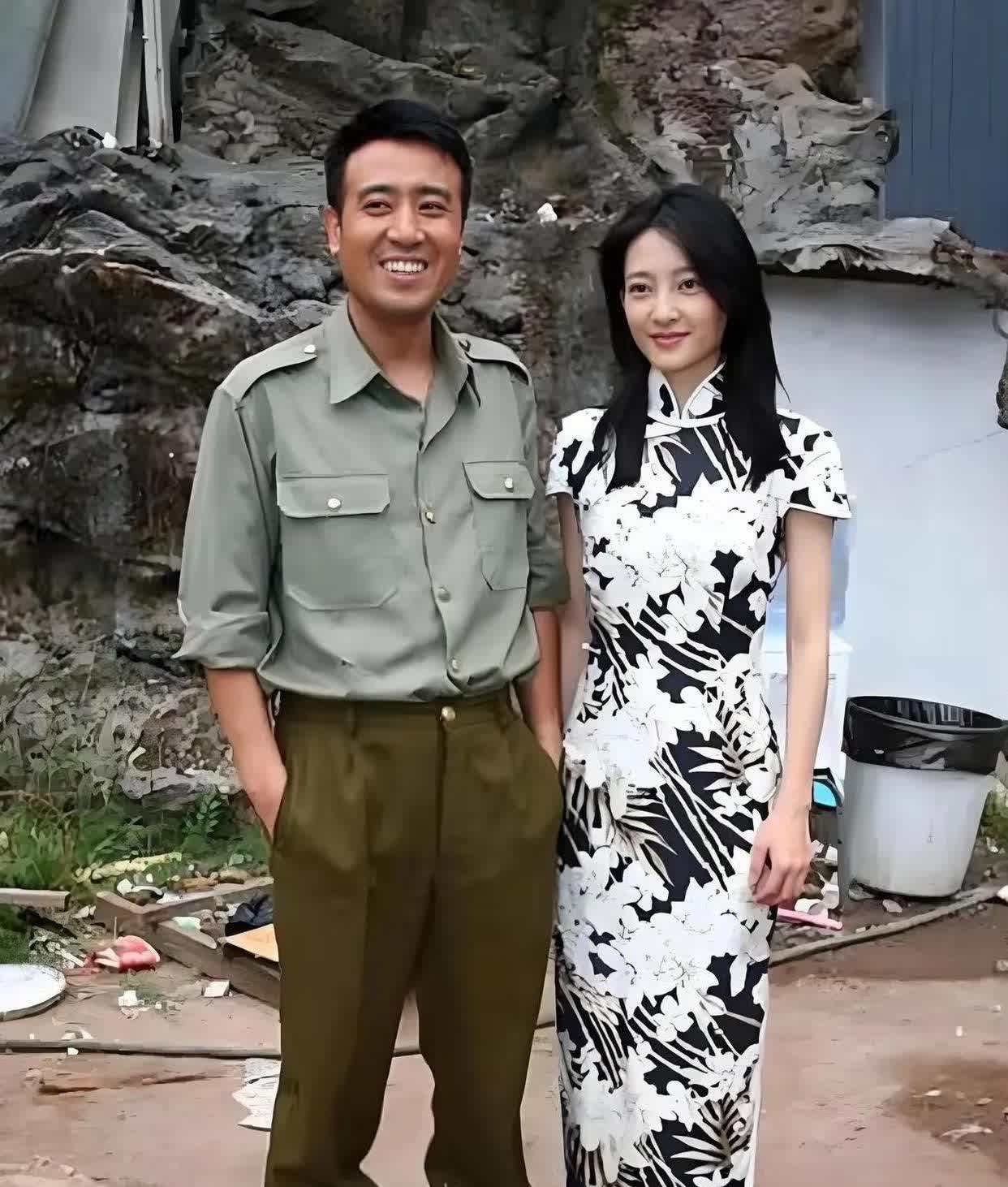 俊男美女的组合，那叫一个养眼！