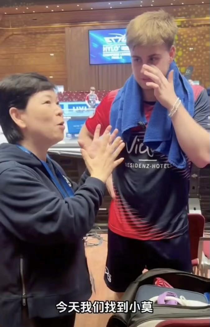 不管你是瑞典人还是中国人，到了“奶奶”面前都得收起架子、规规矩矩打个招呼。
卢森