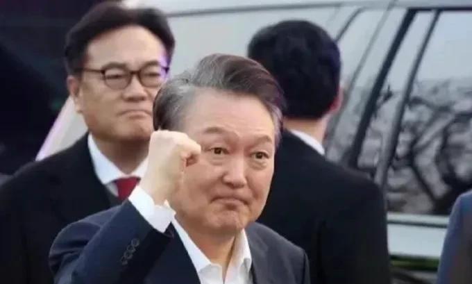弹劾案宣判的日期定了！
就在前天，3月17日，根据韩联社报道，宪法法院很可能于3