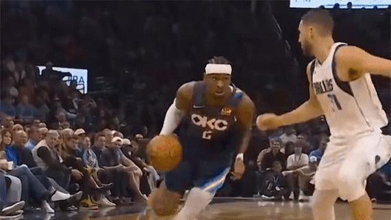 联盟力捧还是确实犯规？这球防守亚历山大究竟有没有犯规