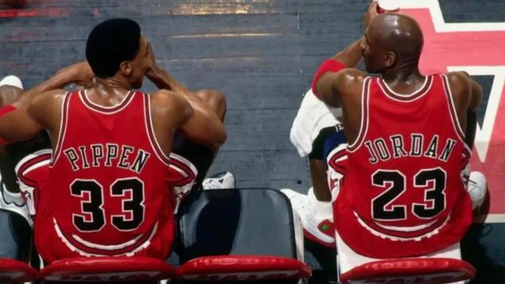 从洗袜杂役到名人堂巨星：皮蓬，用汗水熬成传奇的逆袭王者