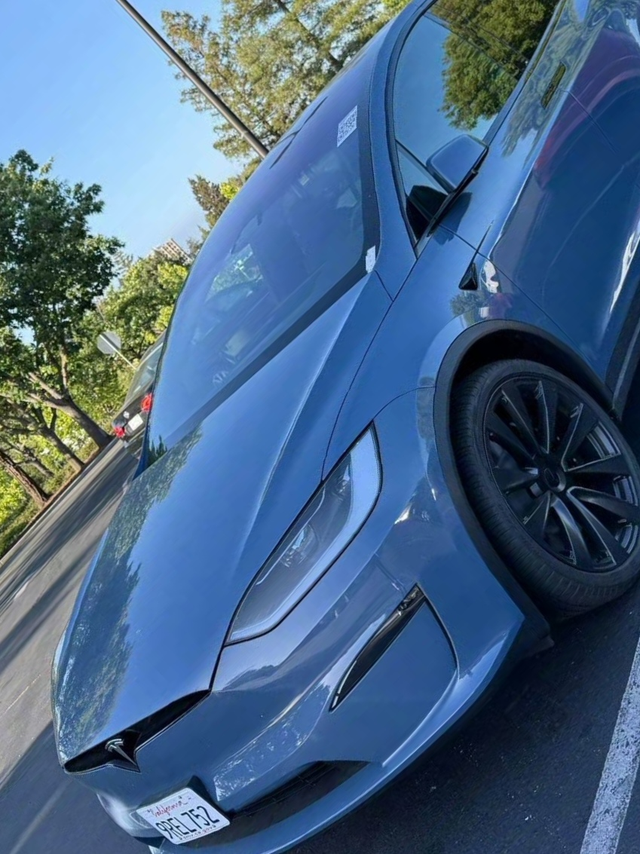 新款特斯拉Model X实车曝光
新款特斯拉Model X实车曝光，该车属于年度