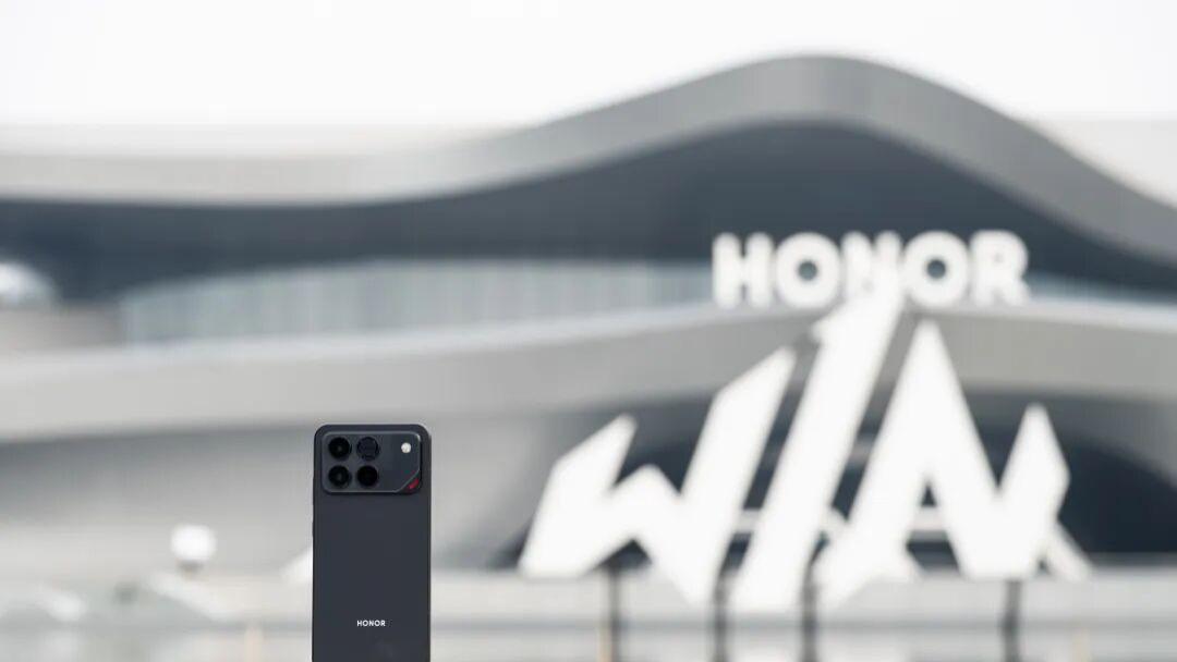 "上市即热销的荣耀WIN，以长期主义打破电竞手机行业不可能三角"