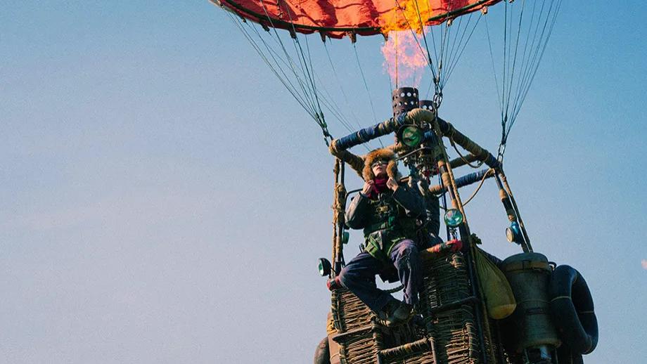 《飞行家》票房走高，一种崭新的东北叙事出现了