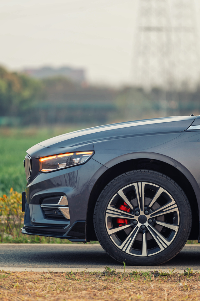 阿瑞的帅气写真太帅了
各位车友们晒出你们的爱车帅照吧