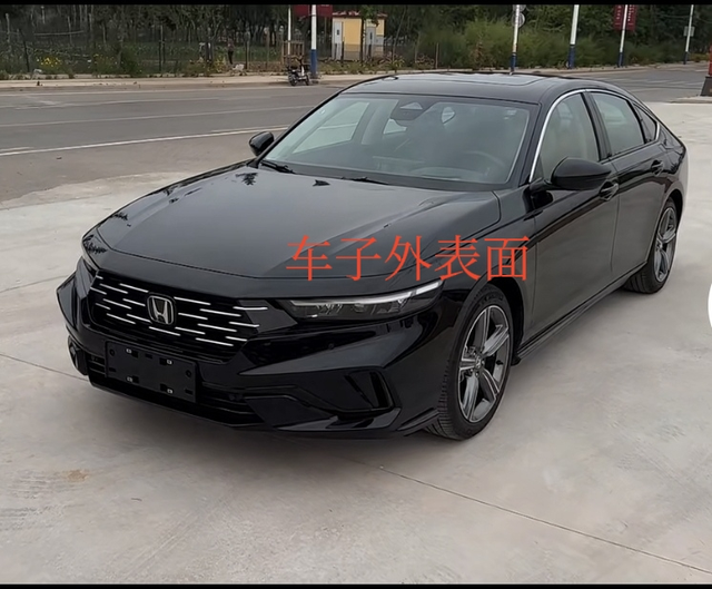 吐槽下本田雅阁车
1. 隔音？不存在的！本田祖传“交响乐团”
胎噪风噪二重奏：尤