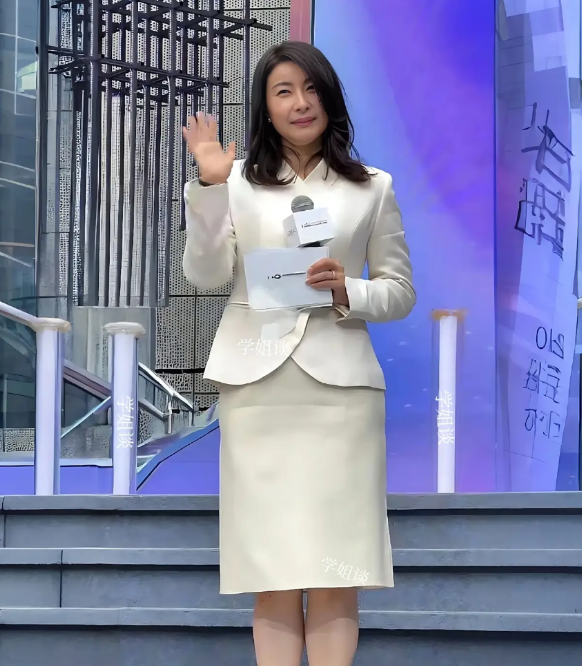 破防了，终于明白郭晶晶为何这么努力了，既不是为了野心，也不是为了赚钱

很简单也