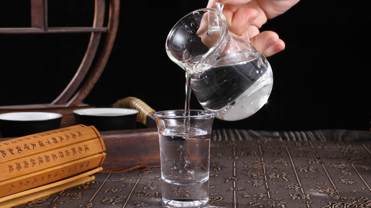 酒桌上正在发生的反转：汾杏，成了年轻人的第一口酒