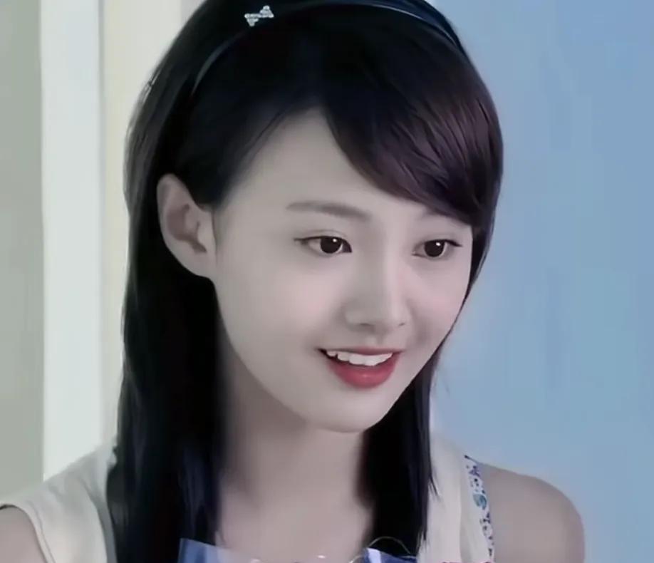 这么多年了，也没出现像郑爽这么清纯可人的女星，如果不是出现了代孕事件，现在的郑爽