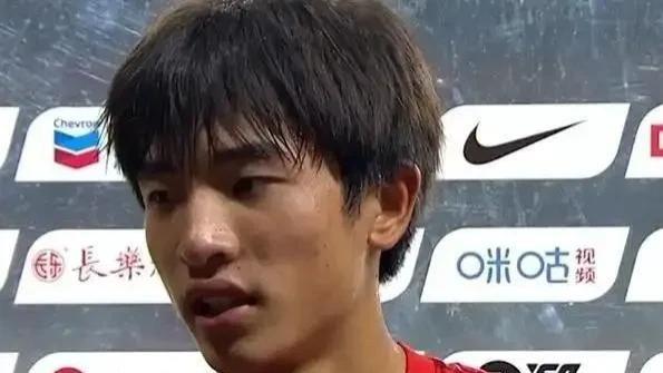 U20国青事件持续发酵，王钰栋刘诚宇入选国足，8人跨级入选U22！