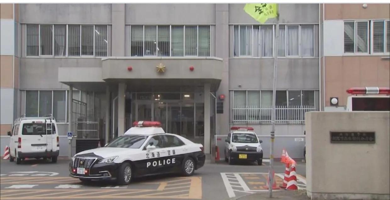 一韩国人在北海道机场殴打另一韩国人
5 月 31 日，一名35 岁的韩国籍男子在