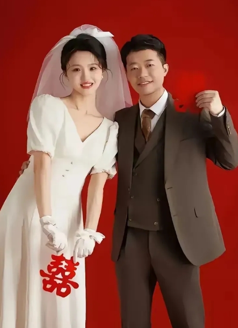 现在结婚随礼一览表，你那里多少？
​一、200元，拿不出手。
​二、300元，普