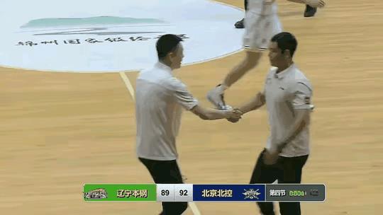 杨鸣输掉了比赛，也输掉了风度
2025“锦州笔架山杯”辽宁男篮邀请赛的第二场，在