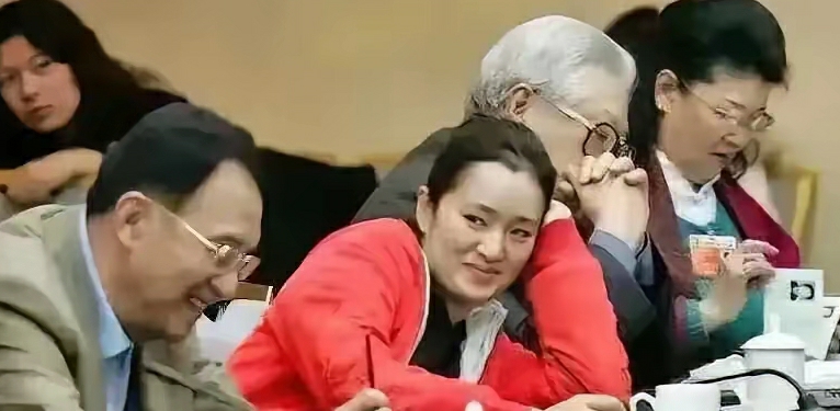 不演的时候是这样的