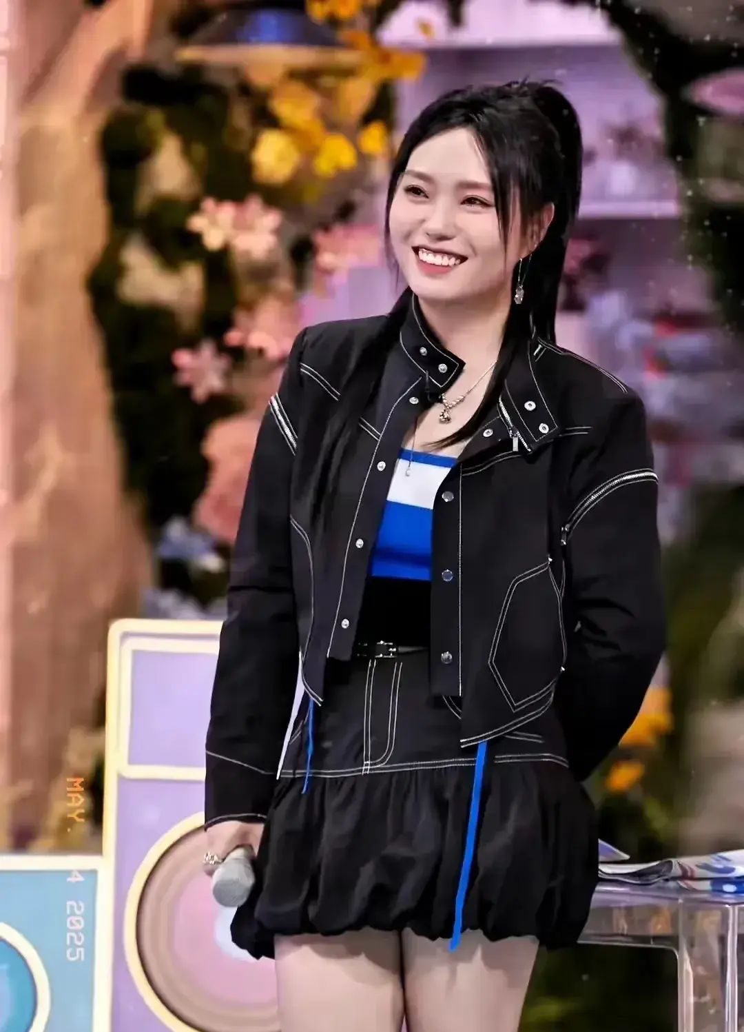瘦下来的李雪琴美爆了！
