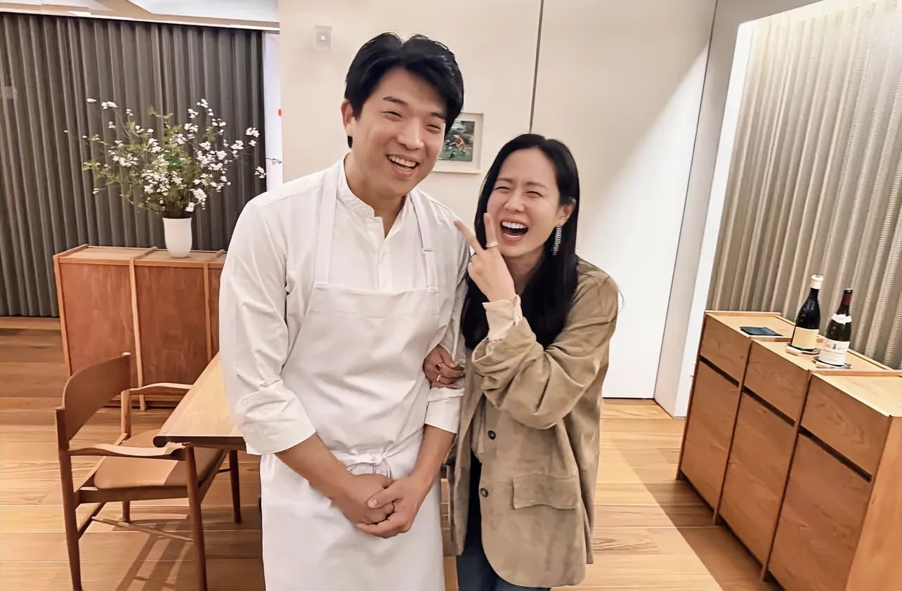 孙艺珍点赞网红餐厅美食











我的天哪！孙艺珍居然也去打卡了这家