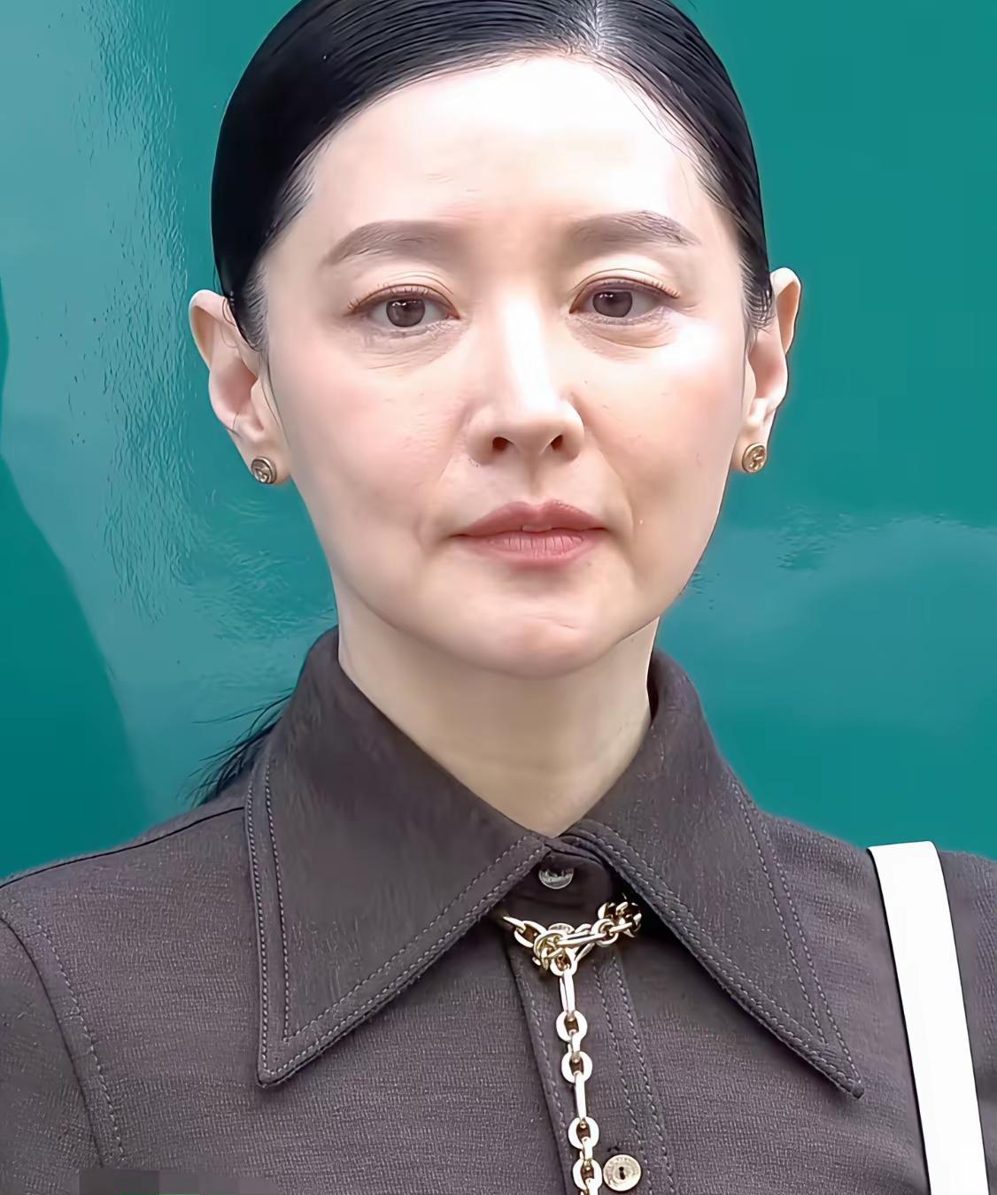 看了李英爱的状态就懂了
大家都交了太多的智商税了
不管你多漂亮，不管你用多昂贵的