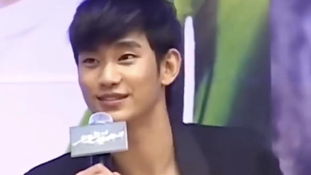 年纪轻轻出道，背后代价惊人，娱乐圈还能玩出新花样？