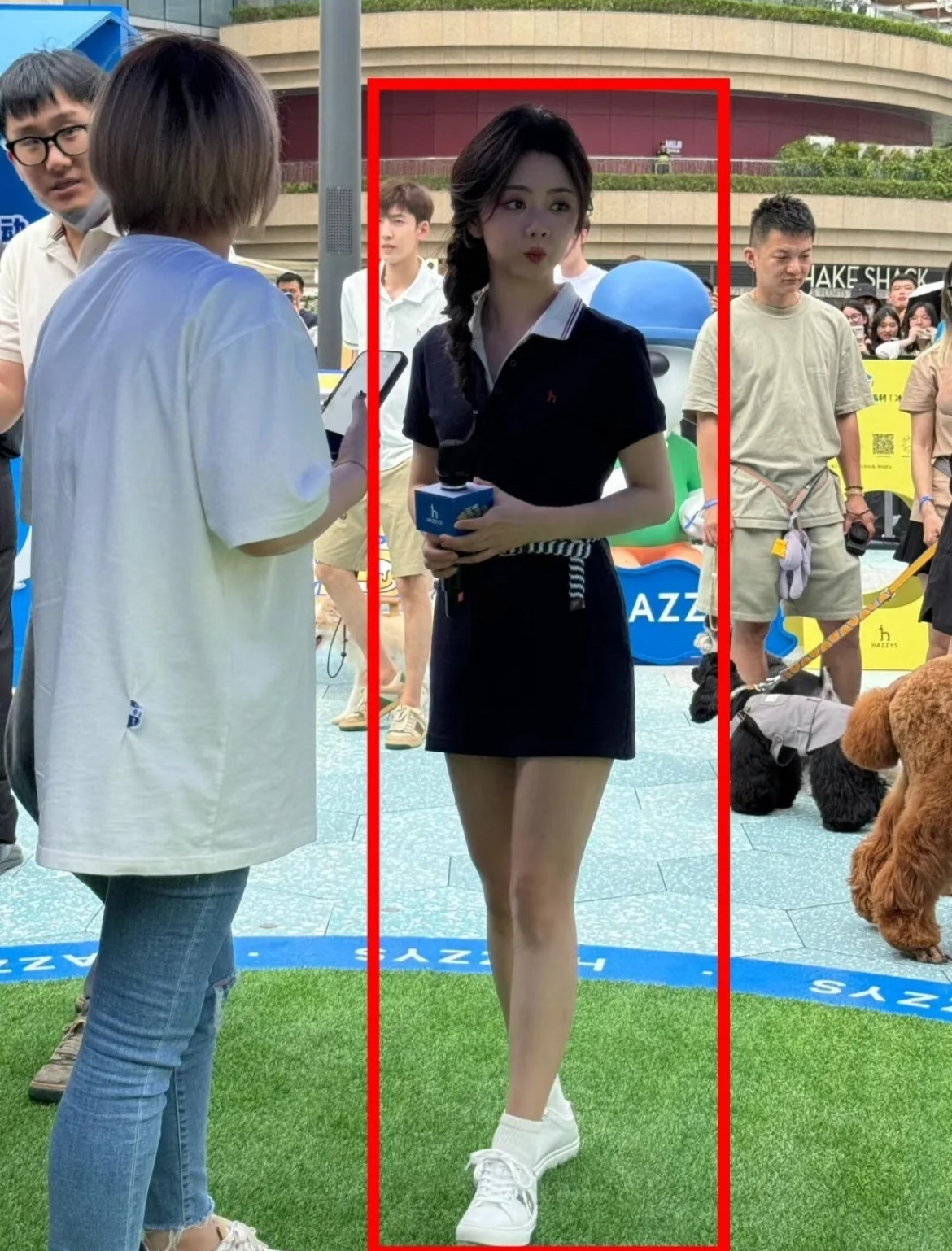 我的天呐！！谭松韵现下长这样嘛。。
妈耶！！谭松韵线下生图怎么这么美，这皮肤又白