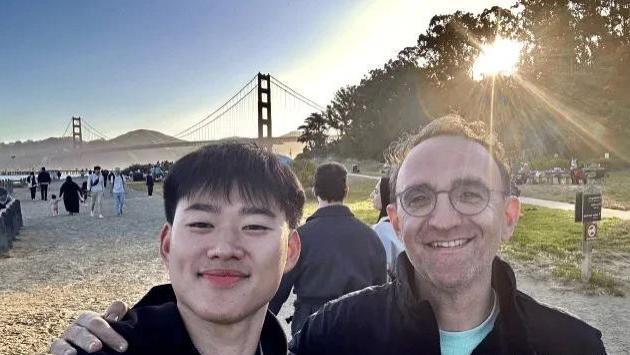 乌戈和赵维伦在美国聚餐，两人谈笑风生，赵继伟接班人呼之欲出