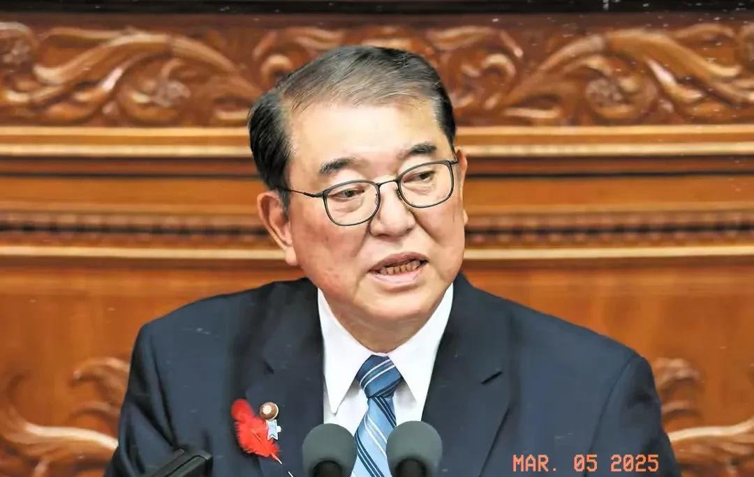 据外媒，石破茂拿美国当提高防卫费的“挡箭牌”，亚洲国家心知肚明。
近日，有消息人
