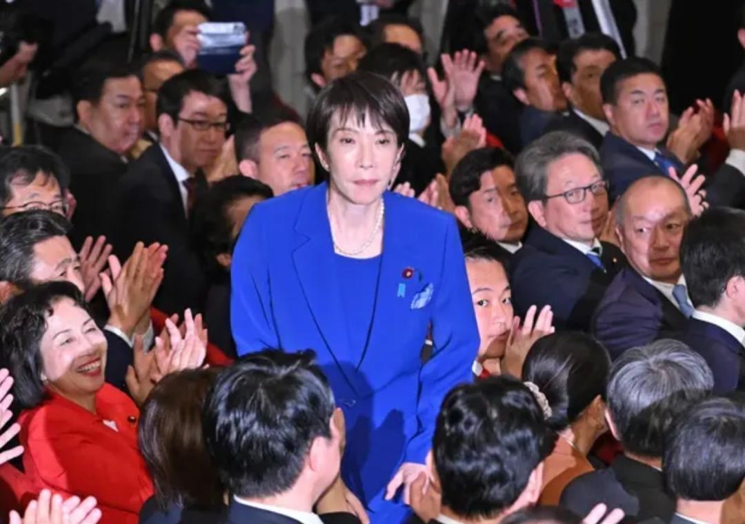 据日本共同社10月7日消息，新当选日本自民党总裁的高市早苗拟放弃在10月17日至