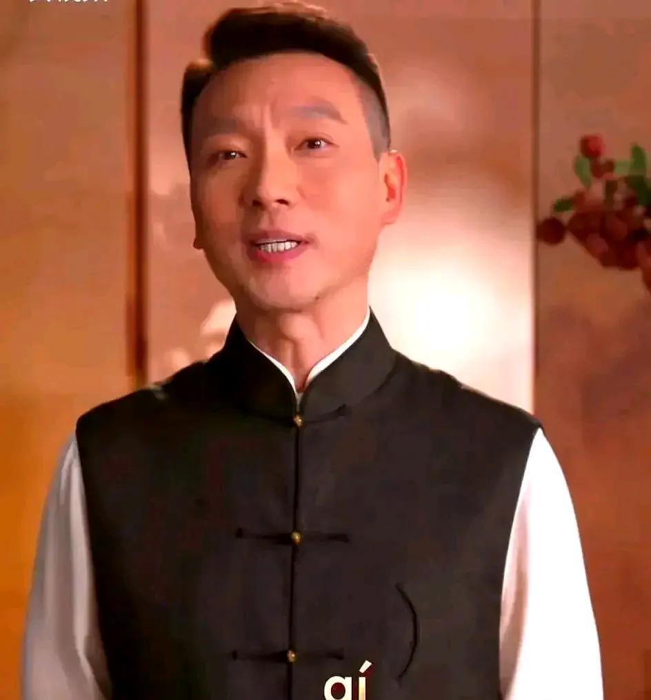 频繁改读音的教育专家，就是为了挣钱。我们以前都读ji ，现在读qi，问上高中的儿